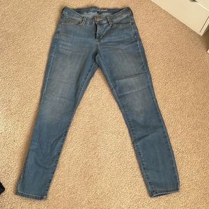 Mid rise skinny jeans